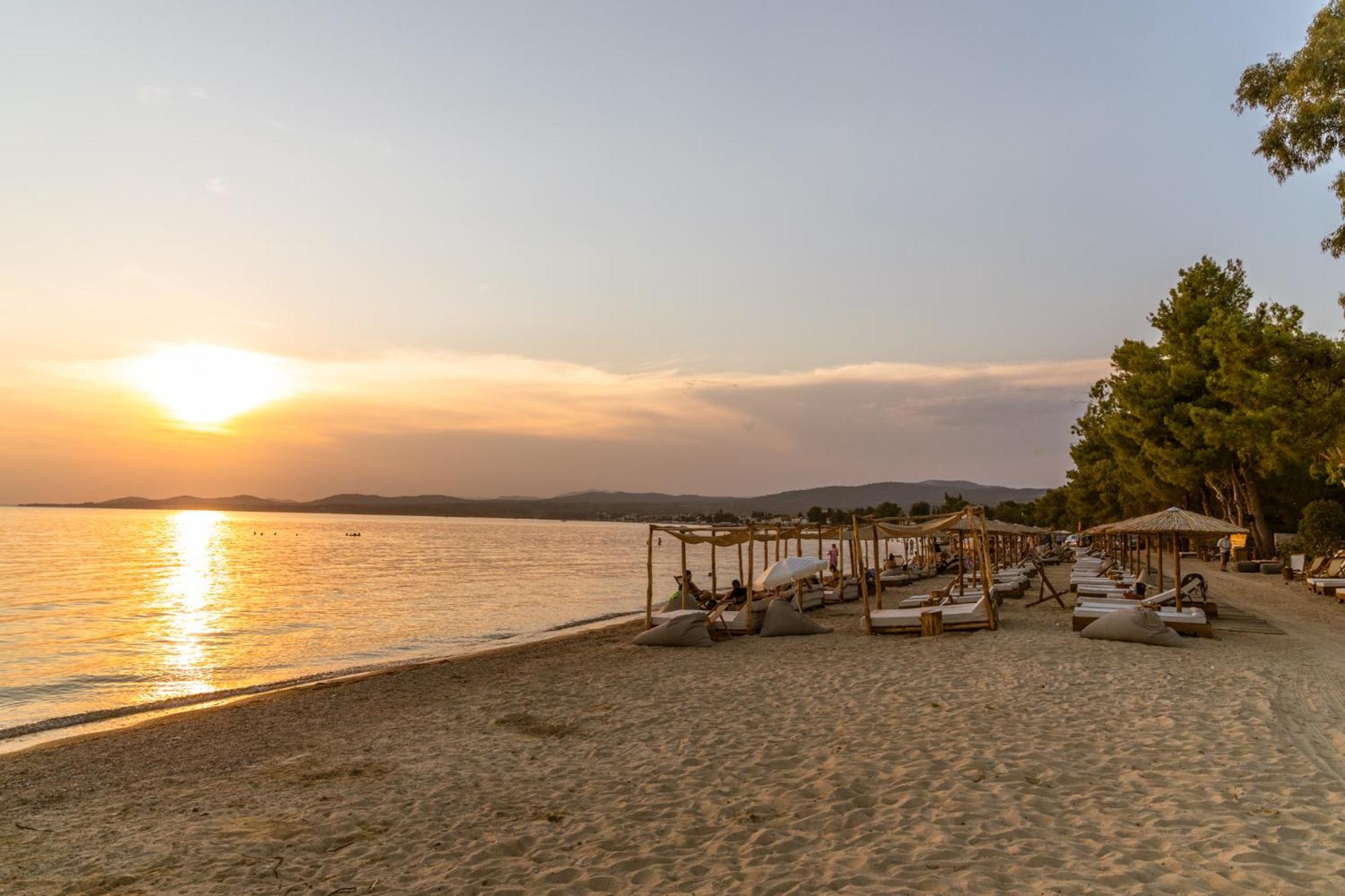 Ergon Beach House Nikiti Bagian luar foto